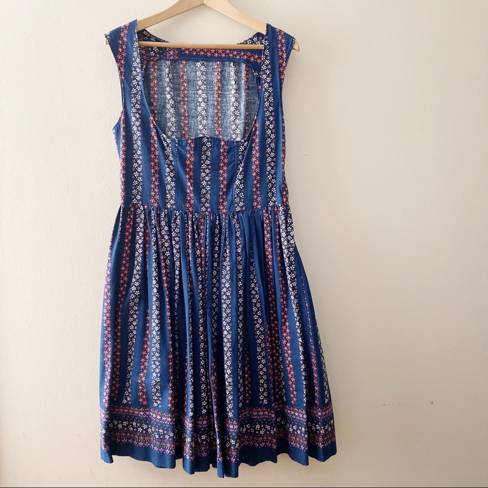 Ditsy Daisy Dirndl Dress 🌼